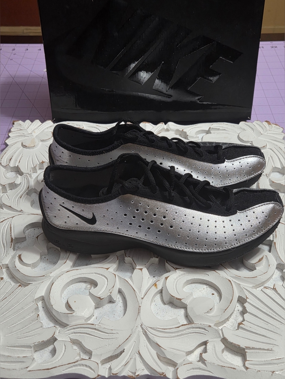 Nike Air SuperFly In Black/Metallic Silver, Size 8 - Picture 6 of 11